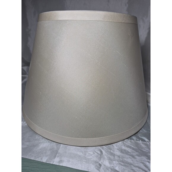 Vintage Restoration Hardware Ivory Silk Drum Roll With Slant Shade 8 1/2" T - Picture 11 of 16